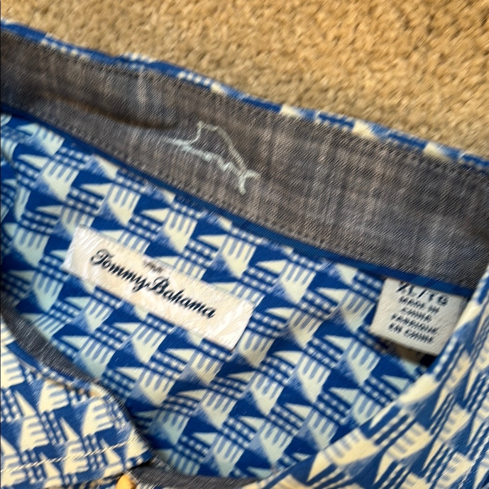 TOMMY BAHAMA Blue Patterned Men's Shirt - Picture 3 of 6